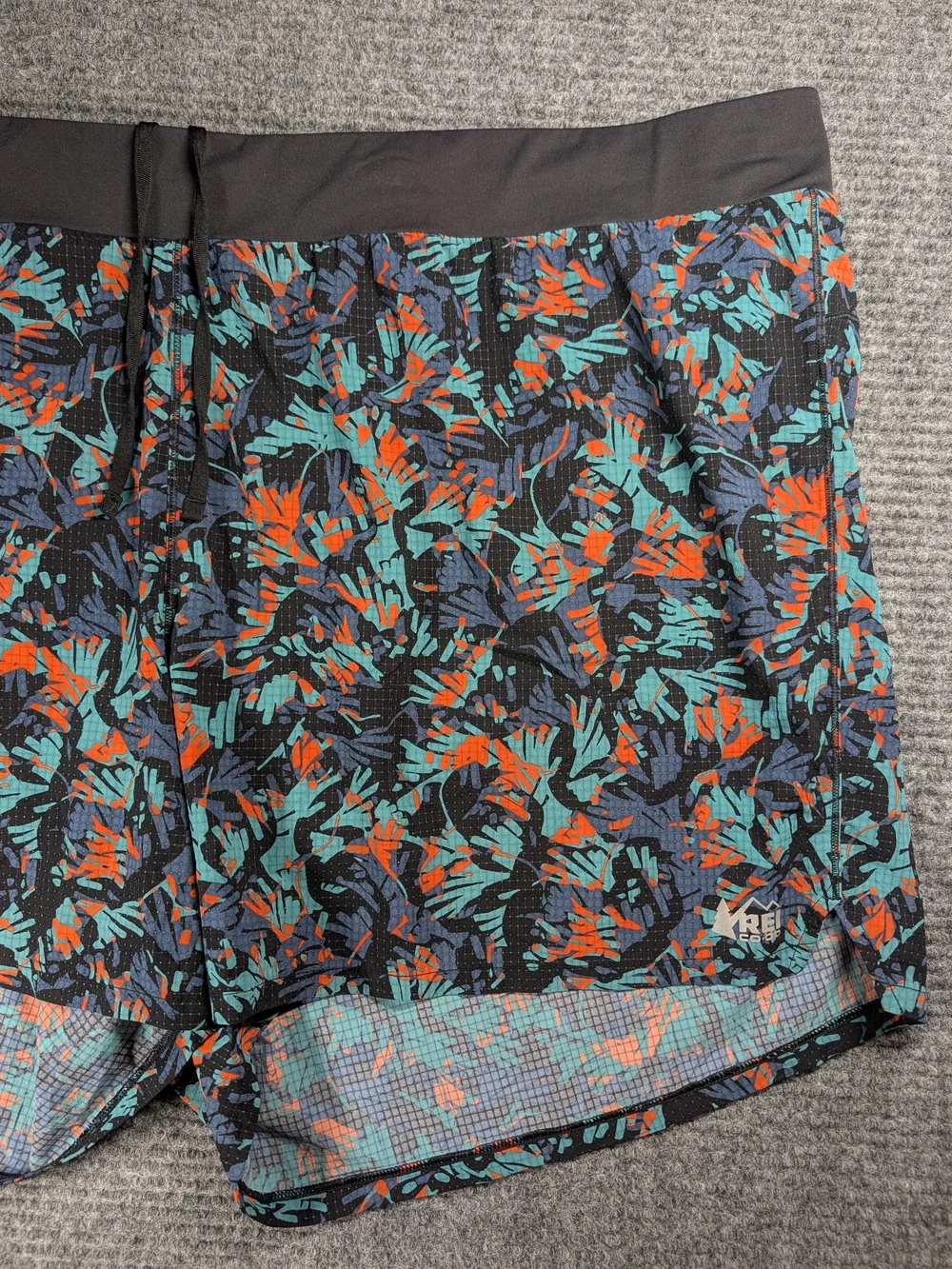 REI Co-op Running Shorts Women's 3XL Swiftland Abstract Print